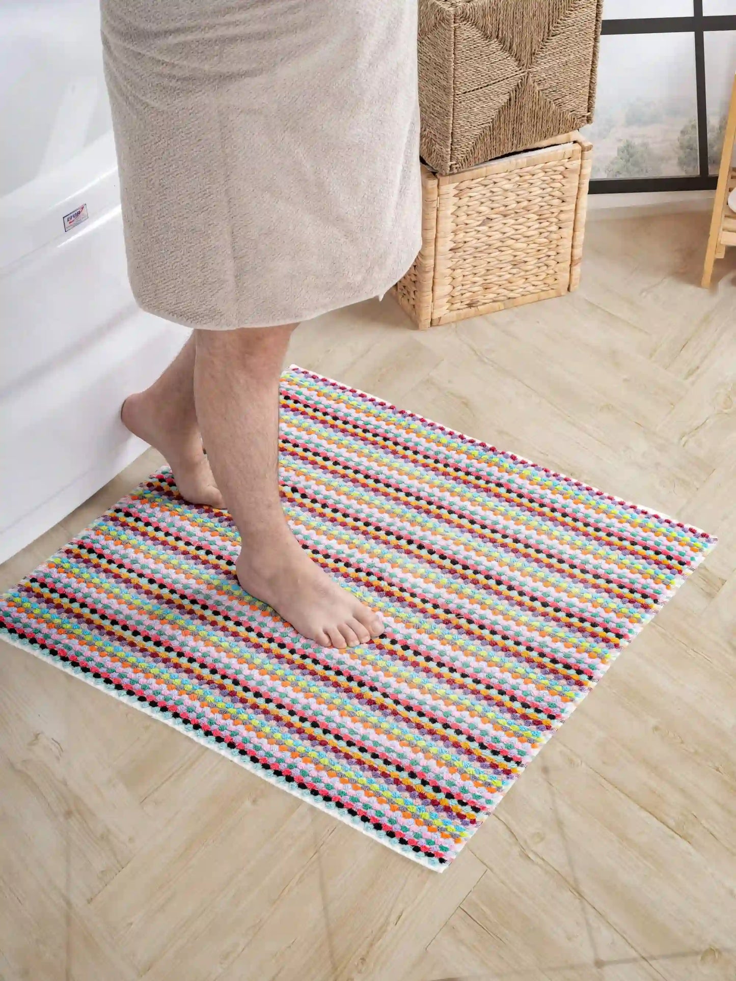 Pom Pom Bath Mat